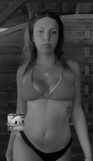 Lucy Alfonsi Varon photo 25