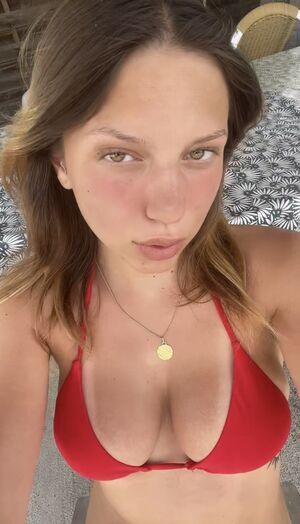 Lucy Alfonsi Varon photo 29