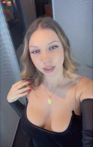Lucy Alfonsi Varon photo 74
