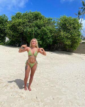 Lucy Fallon photo 10