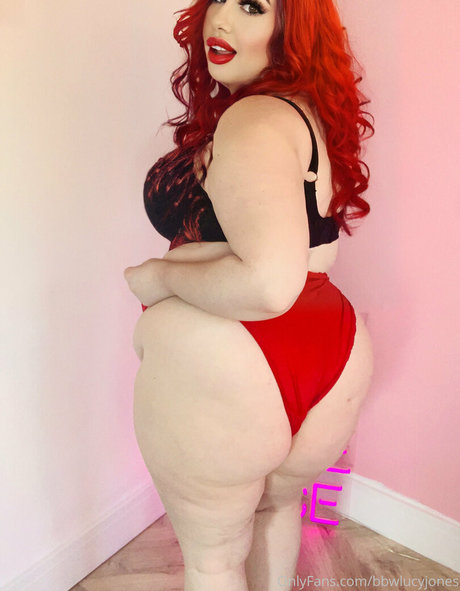 Lucy Jones photo 130