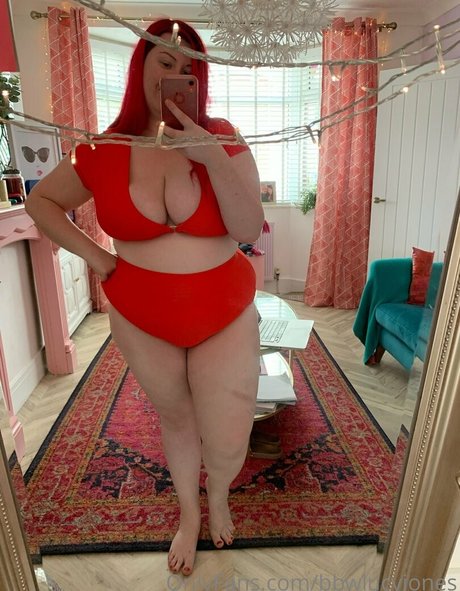Lucy Jones photo 258