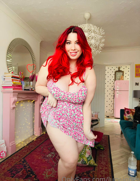 Lucy Jones photo 360