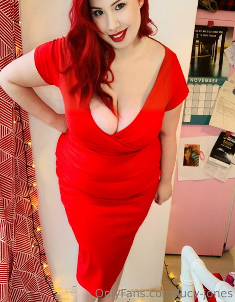 Lucy Jones photo 446