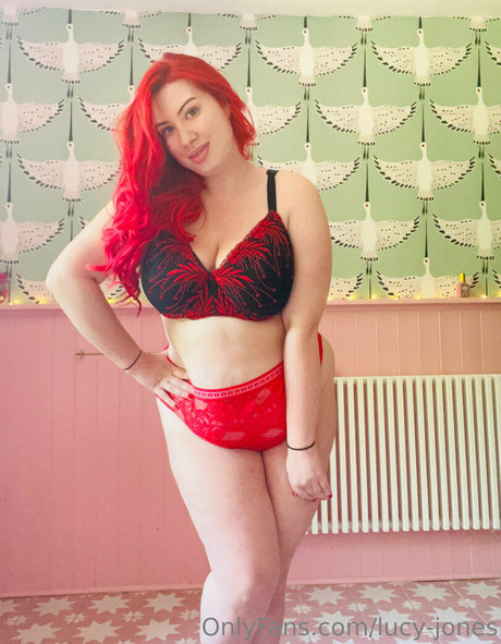 Lucy Jones photo 636