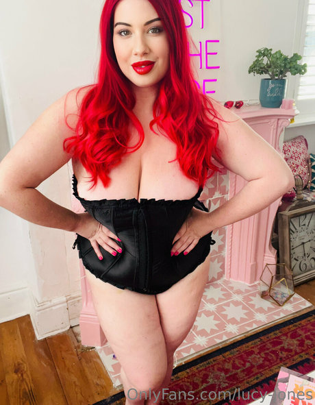 Lucy Jones photo 637