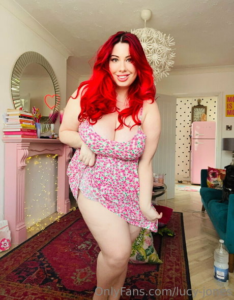 Lucy Jones photo 745