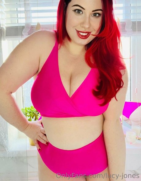 Lucy Jones photo 848