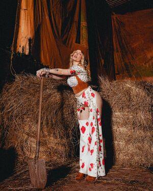 Luisa Sonza photo 434