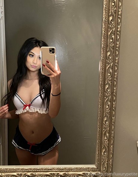 Luxurypetite photo 50