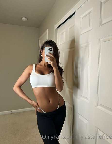 Lylastonefree photo 18