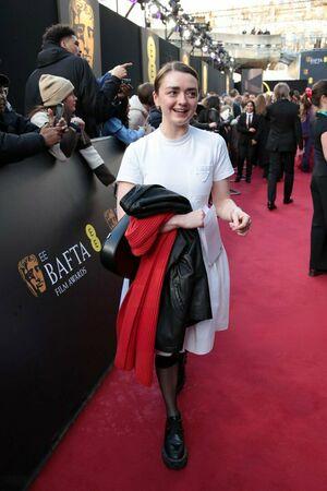 Maisie Williams photo 12