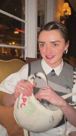 Maisie Williams photo 67