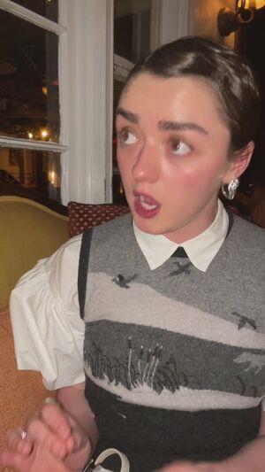 Maisie Williams photo 68