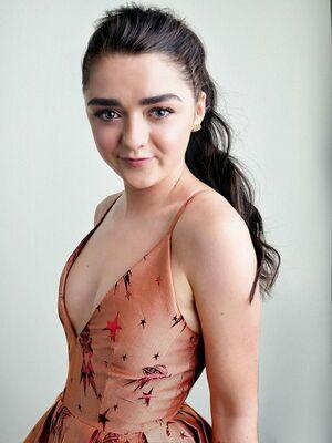 Maisie Williams photo 184