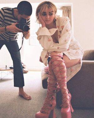 Maisie Williams photo 191