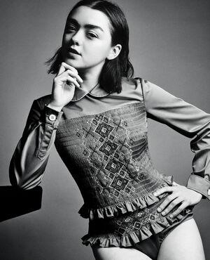 Maisie Williams photo 220