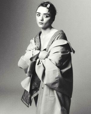 Maisie Williams photo 224