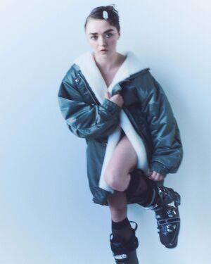 Maisie Williams photo 225