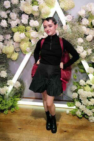 Maisie Williams photo 288