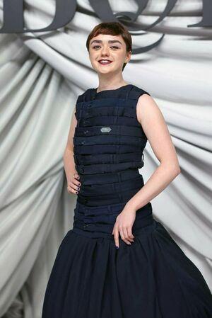 Maisie Williams photo 344