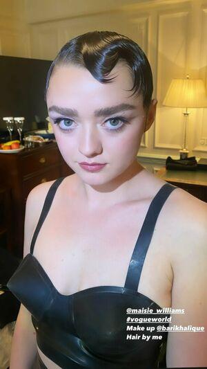 Maisie Williams photo 402