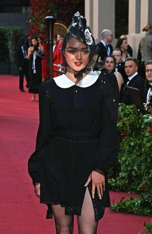 Maisie Williams photo 414