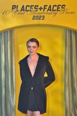 Maisie Williams photo 428
