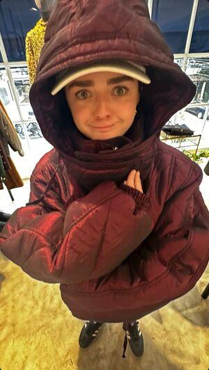 Maisie Williams photo 451