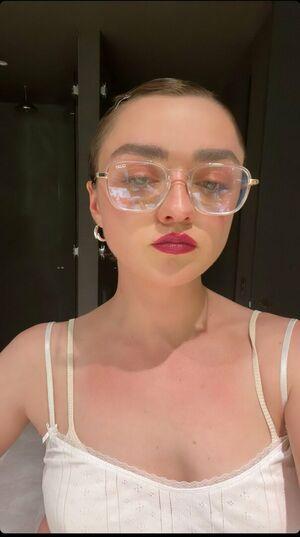 Maisie Williams photo 453