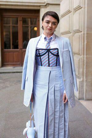 Maisie Williams photo 471