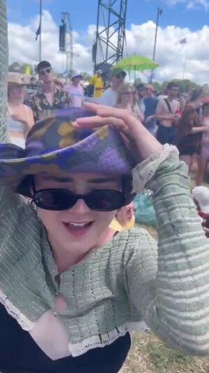 Maisie Williams photo 497