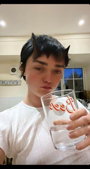 Maisie Williams photo 508