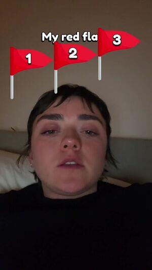 Maisie Williams photo 522