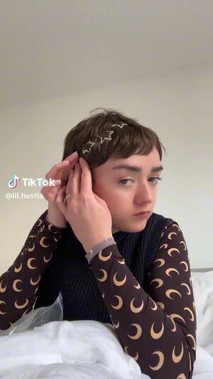 Maisie Williams photo 540