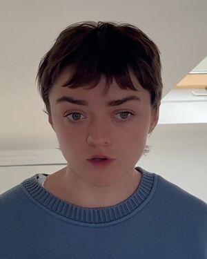 Maisie Williams photo 548