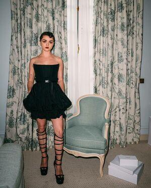 Maisie Williams photo 590