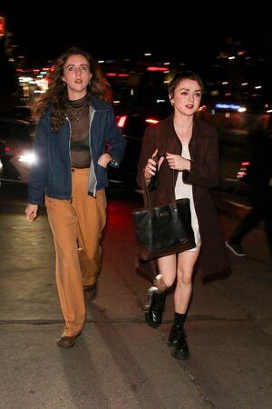 Maisie Williams photo 601