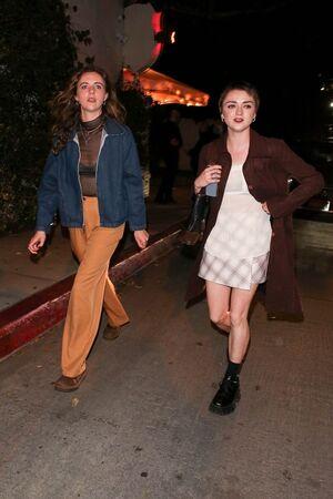 Maisie Williams photo 607