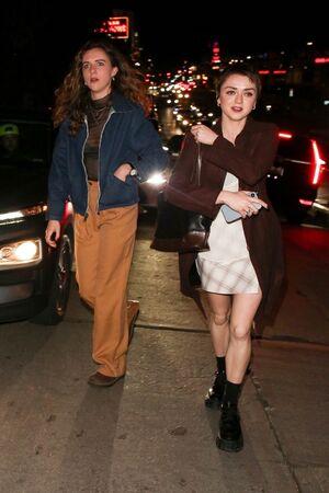 Maisie Williams photo 615