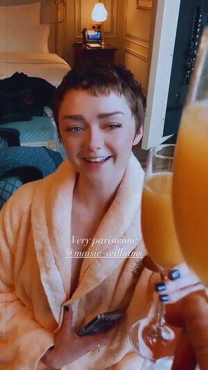 Maisie Williams photo 619