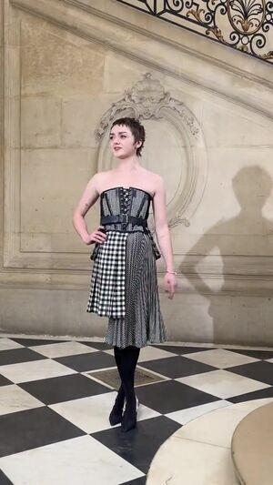 Maisie Williams photo 623