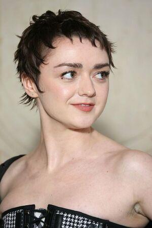 Maisie Williams photo 627