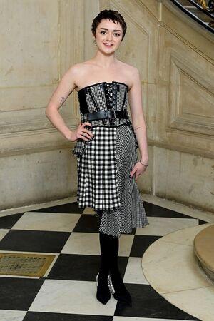 Maisie Williams photo 628