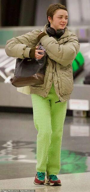 Maisie Williams photo 635