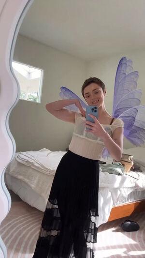 Maisie Williams photo 637