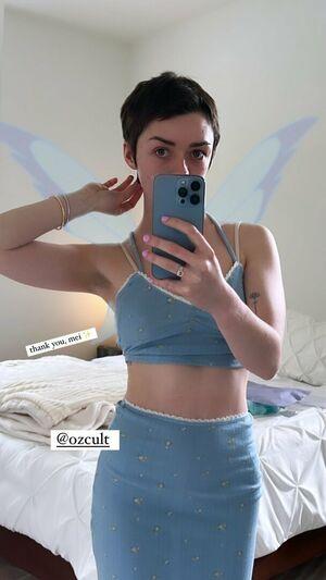 Maisie Williams photo 645