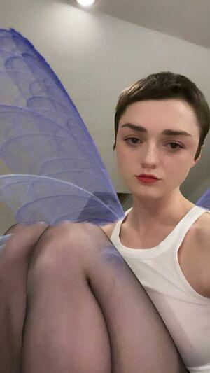 Maisie Williams photo 657