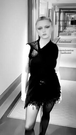 Maisie Williams photo 730
