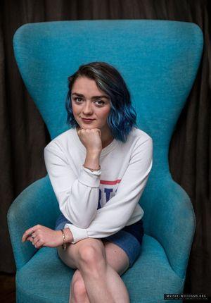 Maisie Williams photo 829